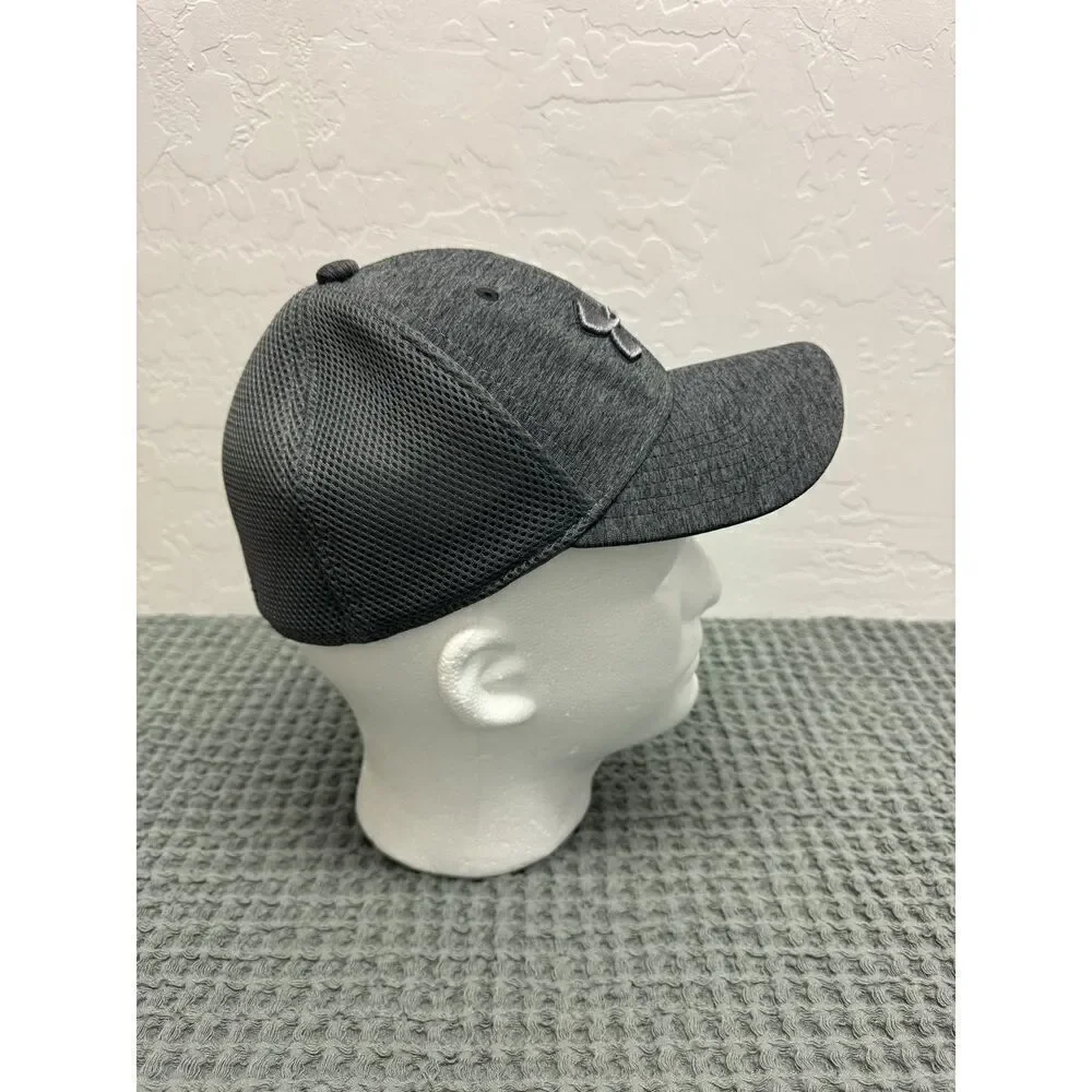 Under Armour Black Fitted Cap‎ Classic Style Youth Small Medium
